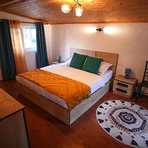  Apartment Grandpa House-attic App 4