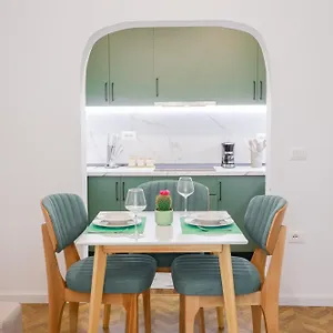 Apartament Lucjanos, Tirana